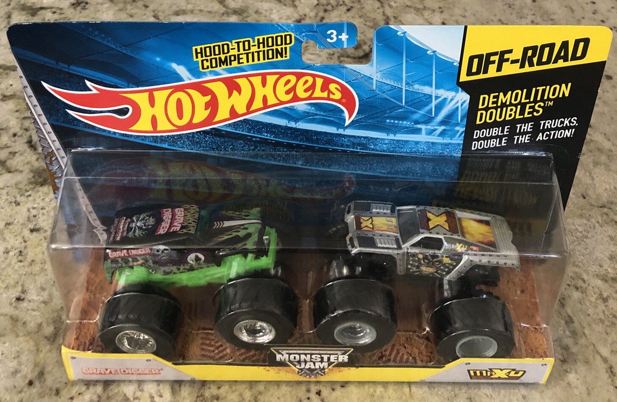 2013 Off Road MONSTER JAM TRUCK Demolition Doubles Grave Digger