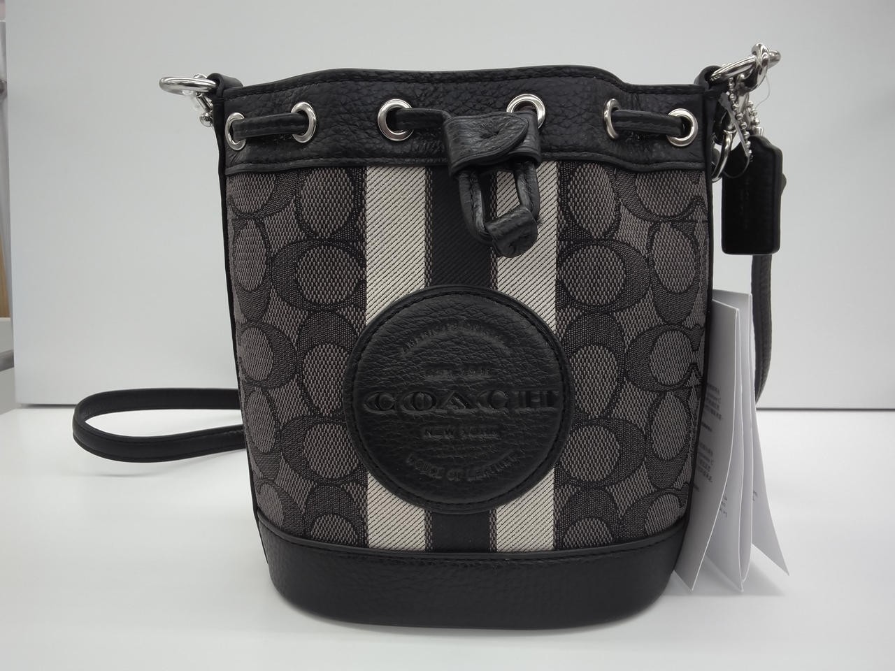 Drawstring Bag Model C8322 COACH - image 1
