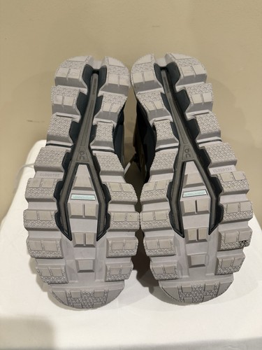 On Cloud Cloudrock Waterproof Shoes Men’s Size 12 Hiking Boots Swiss Engineering - Picture 4 of 9