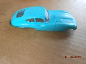 IDEAL 1964 JAGUAR MOTORIFIC SLOT CAR BODY 4150-9 HONG KONG