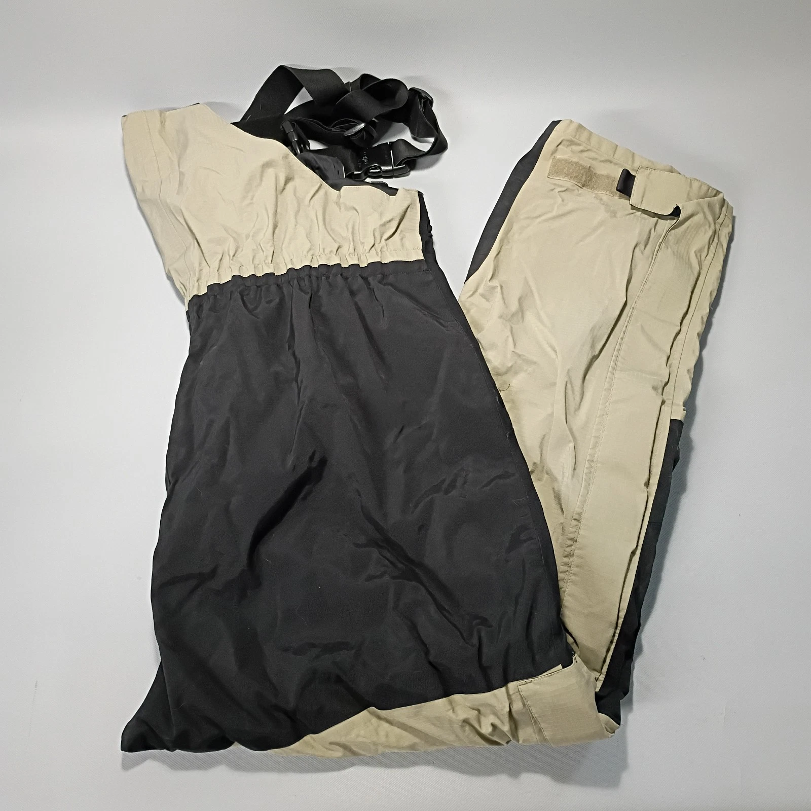 Cabela’s Outdoor Gore-Tex Bibs Overalls Mens XL Waterproof Insulated Beige Black
Opens in a new wind