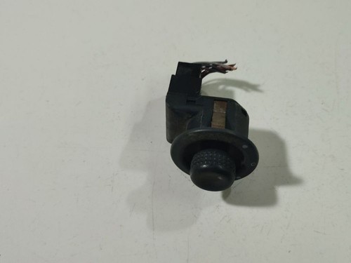 Renault Scenic 1997 Wing mirror control switch (Exterior Mirror Sw #2798563-81
