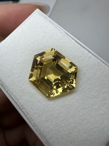 Facettierter SKAPOLITH (16.11cts.) Faceted Scapolite, Tanzania - Picture 3 of 5