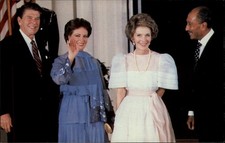 Washington DC President Ronald & Nancy Reagan Anwar & Jihan Sadat 1981 postcard