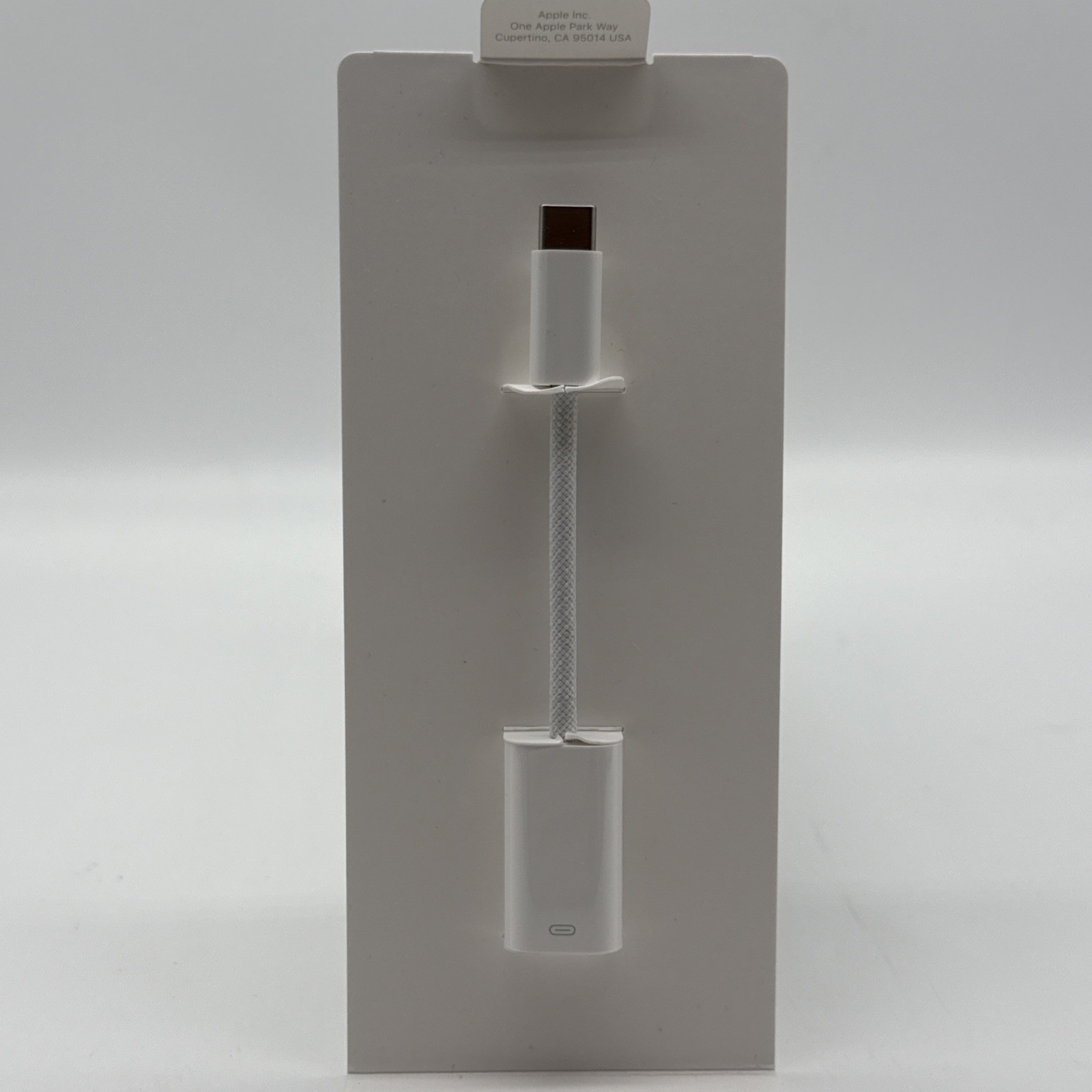 OFFICIAL GENUINE APPLE USB-C TO LIGHTNING ADAPTER MFI-CERTIFIED ORIGINAL A2868