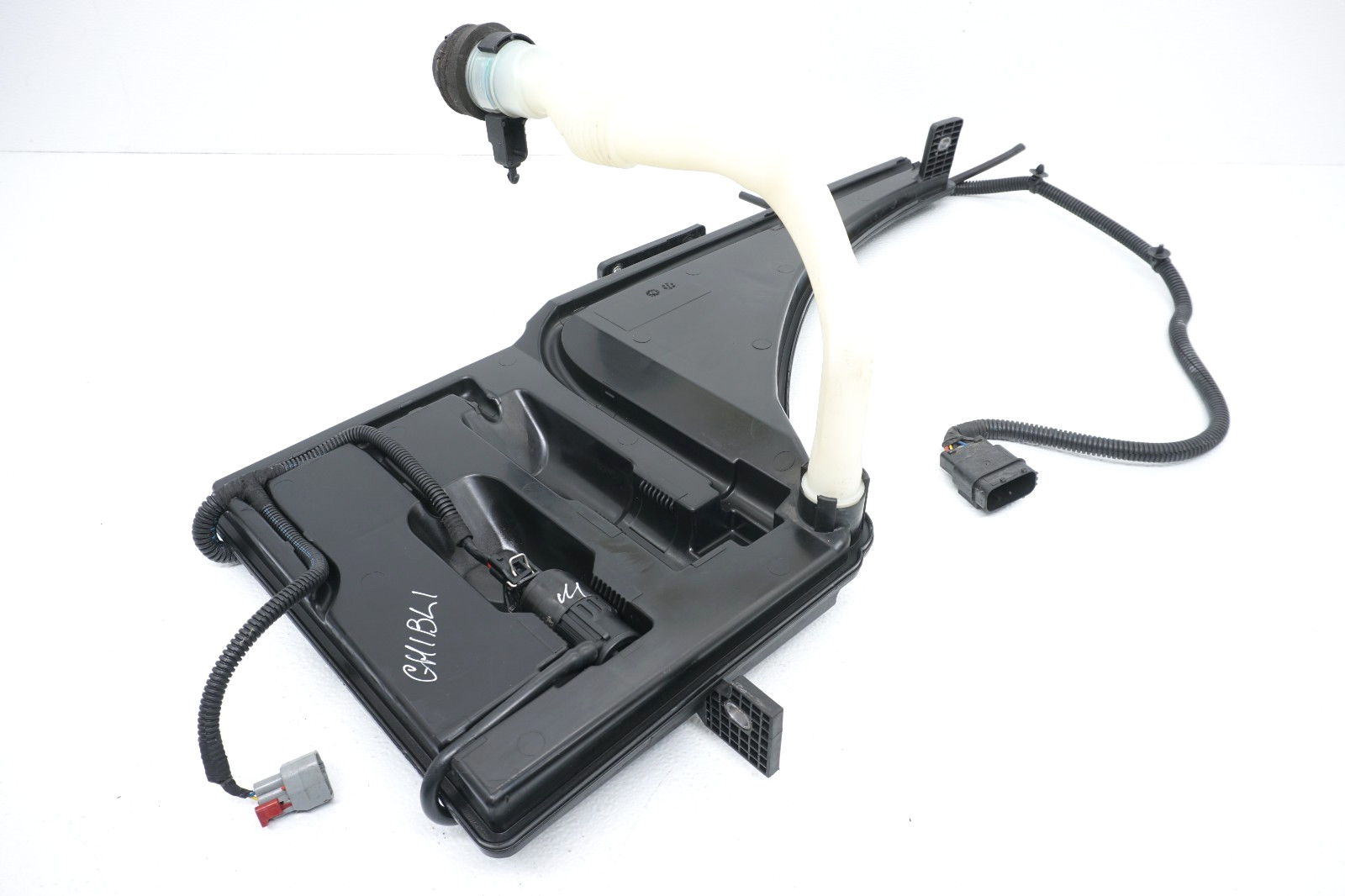 2014-2019 MASERATI GHIBLI OEM WINDSHIELD WASHER FLUID TANK BOTTLE RESERVOIR