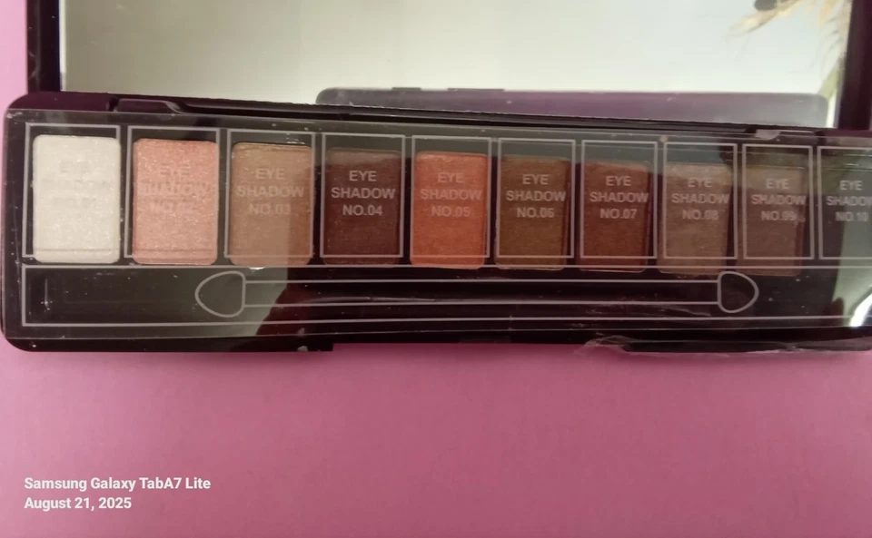 Fashion Eyeshadow New 10 Colors Eye Shadow Palette - Image 3 of 3