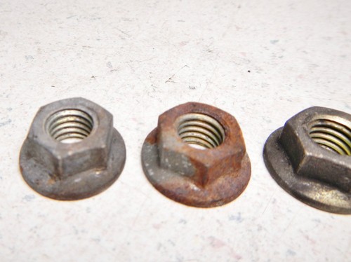 86 YAMAHA ENTICER ET340T CYLINDER HEAD MOUNTING NUTS - Picture 3 of 4