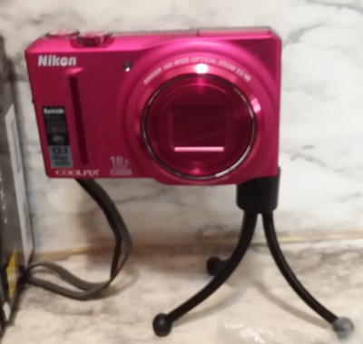 RED Nikon COOLPIX S9100 12.1MP 18x Zoom HD Digital Camera in BOX w