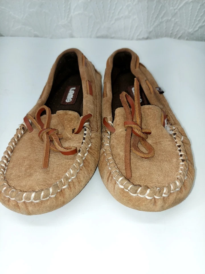 Zapatilla Lam Kids estilo mocasín piel sintética marrón gamuza suela dura talla 1 año Foto 3 de 4