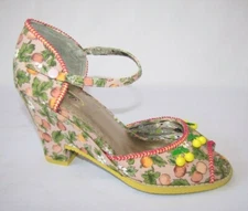 Poetic Licence Sweet Shirley Temple Sandals 8.5