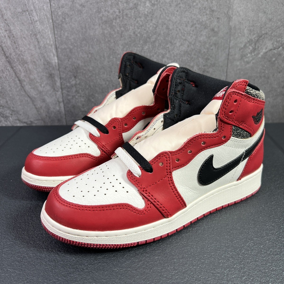 Air Jordan 1 Retro High Chicago Lost and Found GS Size 6Y Sz 7.5