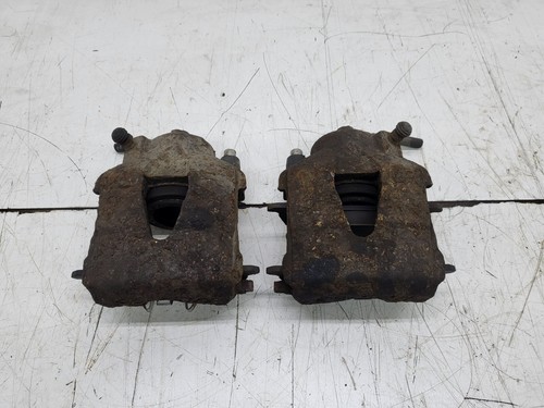 VW Polo 9N - Bremssattel Bremszange Bremse vorne rechts & links (60)