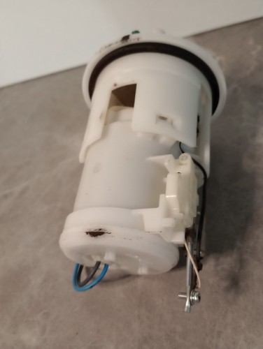 Honda CBR 1000 RR RRA(2010-2011) Fuel Pump - Picture 8 of 8