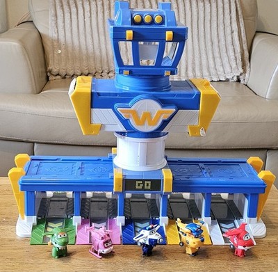 Super Wings Airport Control Spielset mit Figuren