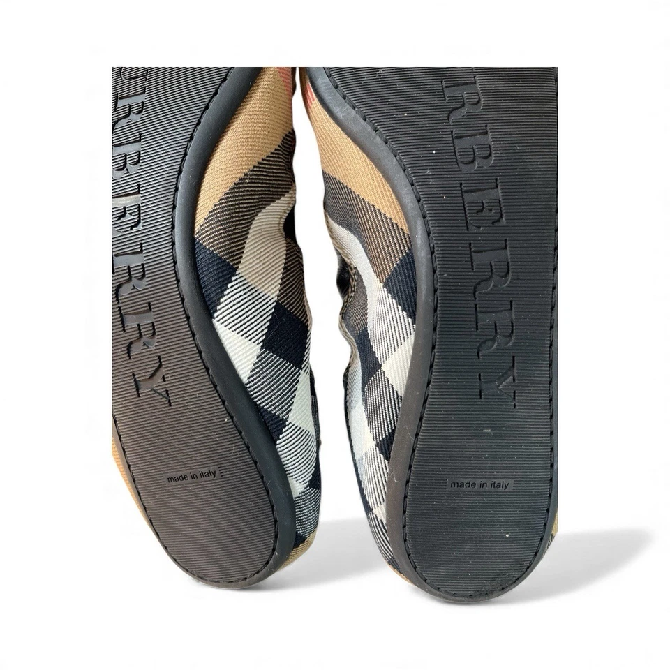 Sapatilhas Burberry Ballet Heritage Check couro preto ferragem dourada tamanho 41 EUA 9,5-10 - Imagem 4 de 4