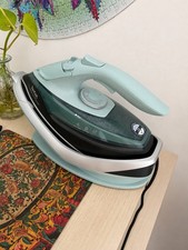 Tefal Freemove Power FV6672G0 Cordless Steam Iron 2600W Sage Green