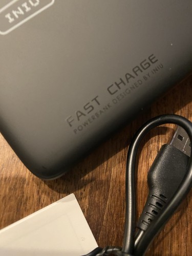 INIU Power Bank, 10000mAh Slimmest Fast Charging Portable Charger, 22.5W Battery - Zdjęcie 4 z 18