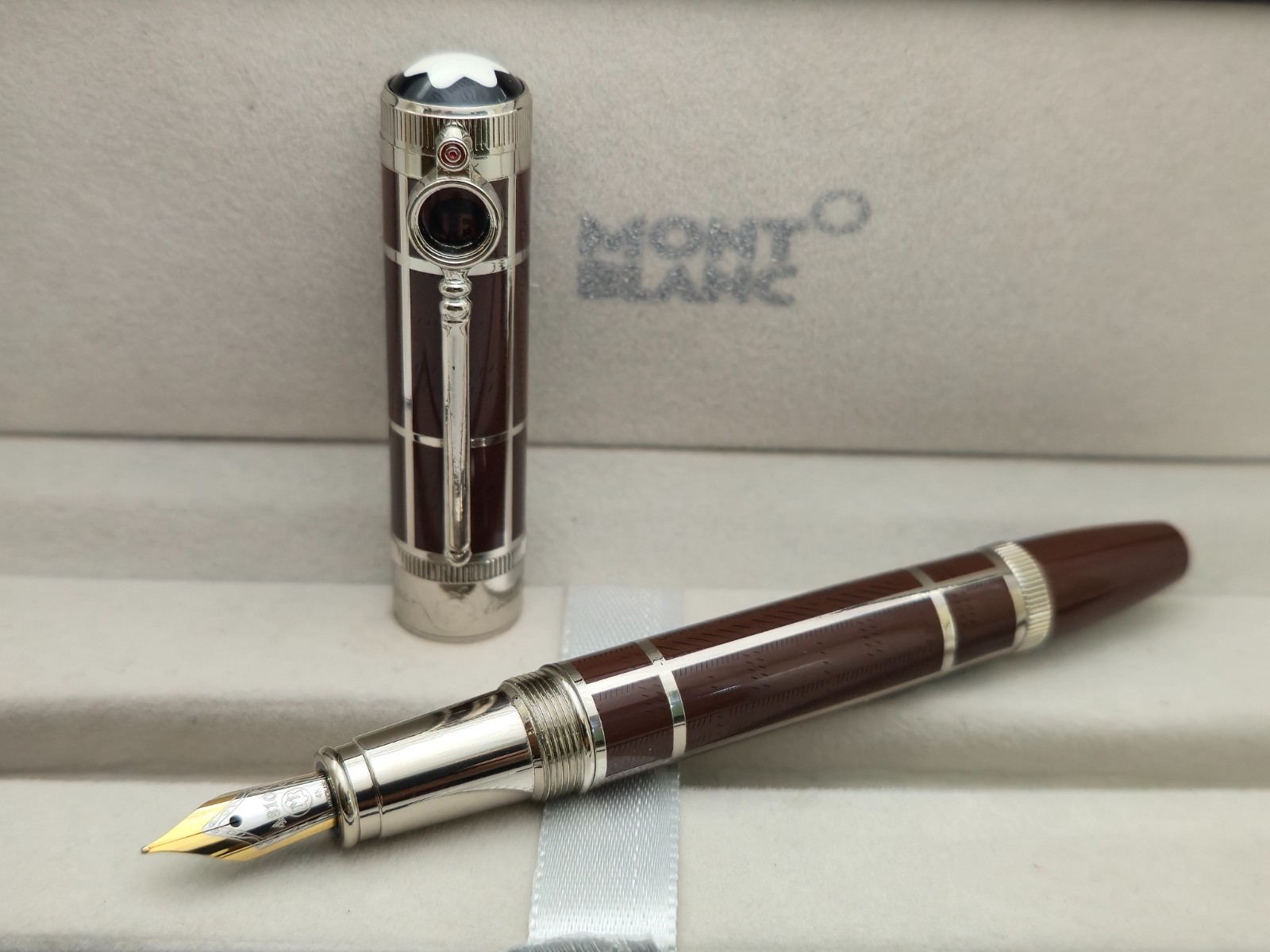 Luxury Montblanc Writers Edition Arthur Conan Limited Edition Fountain Pen