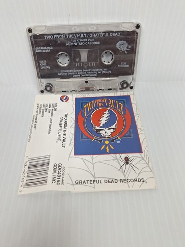 GRATEFUL DEAD - Two From The Vault - Cassette Tape 1992 GDM, Inc. - Picture 3 of 5