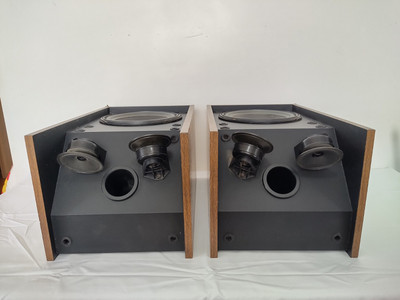 Pair of Bose 301 Series II Direct Reflecting Speakers Tested
