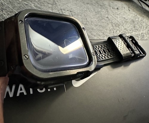 Apple Watch Nike Series 7 - 45MM - Aluminum + Ceramic - A2474 (GPS Only) - Picture 5 of 9