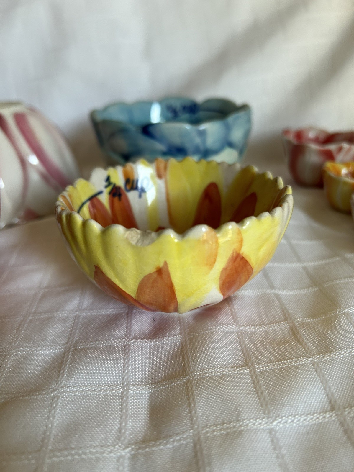 Anthropologie Set of 4 Nesting Floral Measuring Cups By Biscuit & Flower Spoons