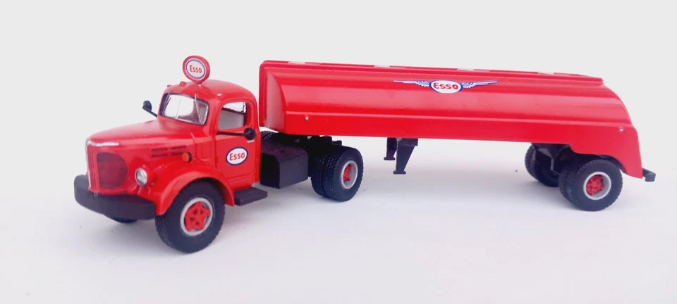 1/50 o scale 3d printed 1942 Reo Gold Comet  truck handmade custom kitbashed - Image 3 of 4