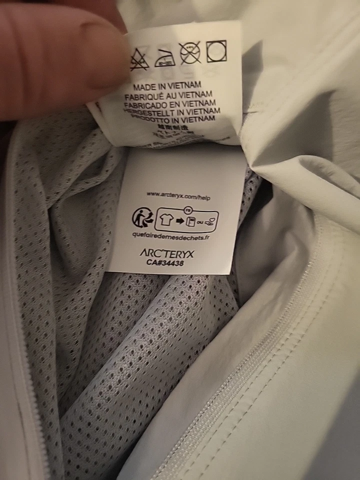 Arcteryx Gamma Lightweight Hoody -Men’s Large; Color White To Cream - Image 3 of 4