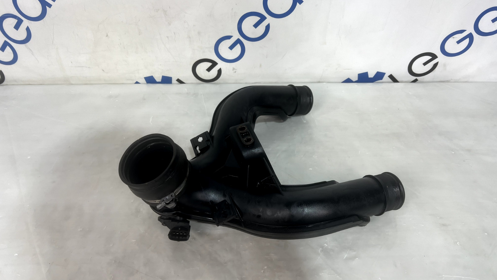 14-21 Maserati Ghibli SQ4 Quattroporte 3.0L Air Intake Duct Pipe Hose OEM