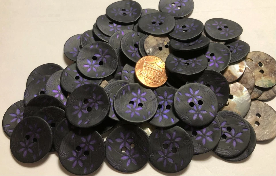 6 PCS ONLY! 6 Dyed Black & Purple Carved Floral Abalone Buttons 23mm 7/8" 11635 - Image 2 of 4