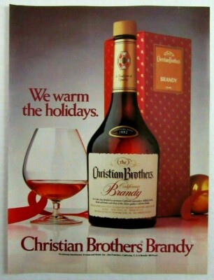 1982 CHRISTIAN BROTHERS California Brandy ''We Warm The Holidays'' Magazine Ad