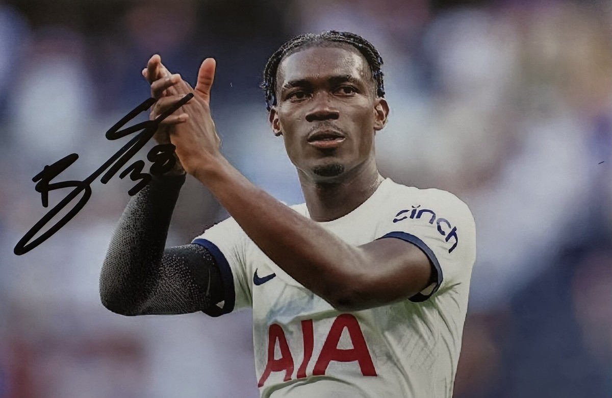 YVES BISSOUMA HAND SIGNED 6X4 TOTTENHAM HOTSPUR PHOTO | eBay UK