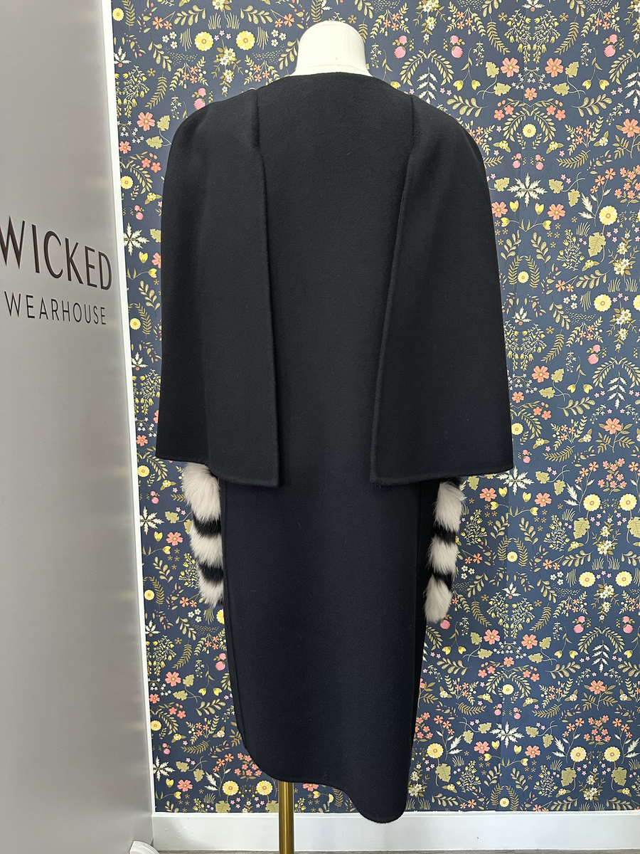 ML1 FENDI BLACK WOOL CAPE COAT FUR POCKETS 42 | eBay ML1 FENDI BLACK WOOL CAPE COAT FUR POCKETS 42 | eBay
