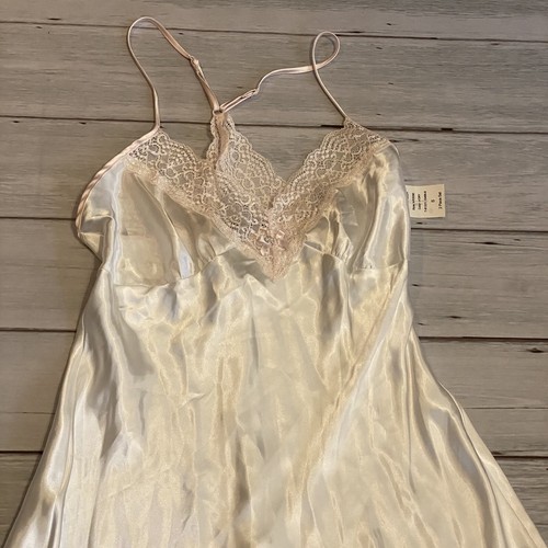 NWT Linea Donatella Small MRS Embroidered Robe & Nightgown Set Honeymoon White - Picture 5 of 17