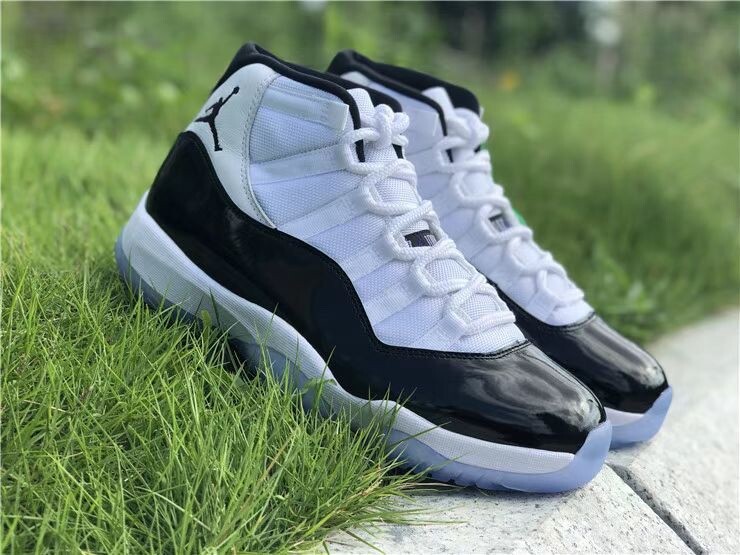 シューズ(男性用) NIKE AIR JORDAN 11 RETRO CONCORD (2011) 新品】 NIKE / ナイキ | 2011年製 Air Jordan 11 Retro Concord