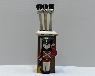 Vintage DAN-DEE IMPORTS Christmas Soldiers Pencil Well Holder w/pencils Japan
