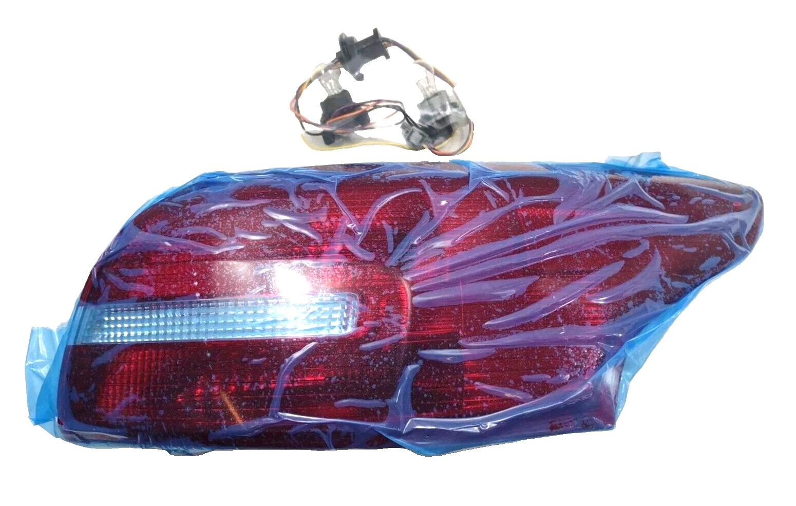 Conjunto de luz trasera exterior derecha para Ford Focus 2015-2018 (N/P F1EZ13404B)