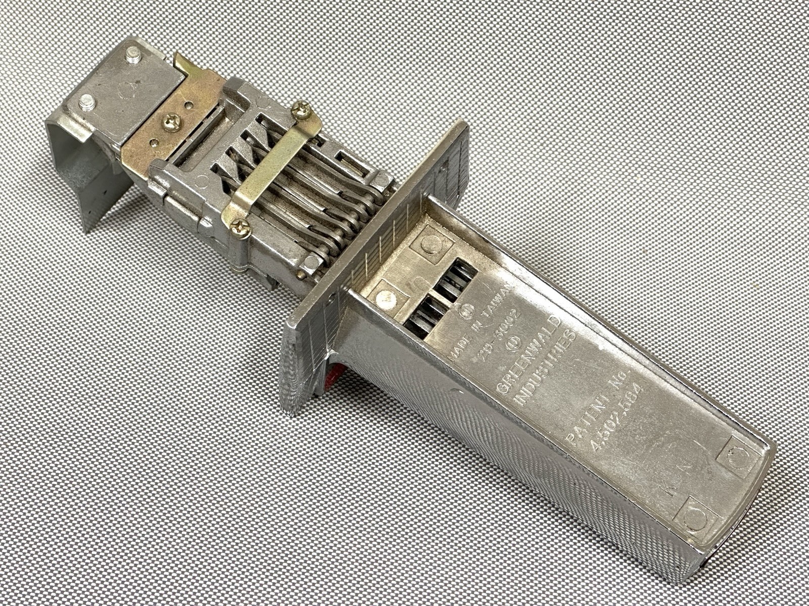 Greenwald 4 Vertical Coin Slide Sticker Tattoo Vending Machine Quarter Mechanism