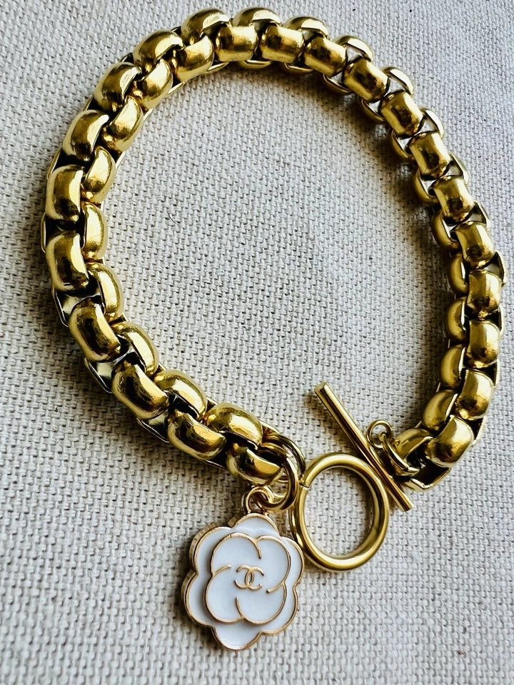 CHANEL Zipper Pull White Flower Charm On Unbranded Bracelet - Image 3 of 4