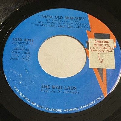 The Mad Lads: These Old Memories / Seeing Is Believin' 45 - Volt - Soul