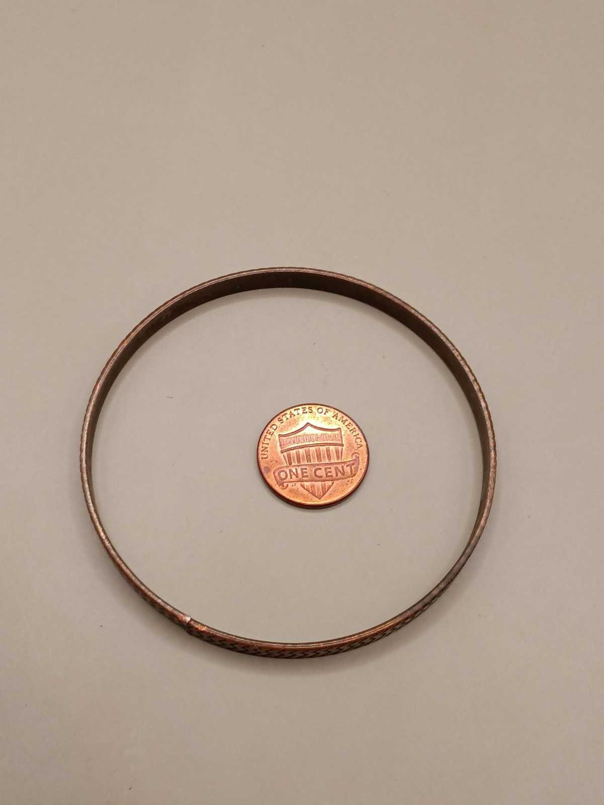 Vtg Handmade Engraved Copper Bangle Bracelet 8" - image 5