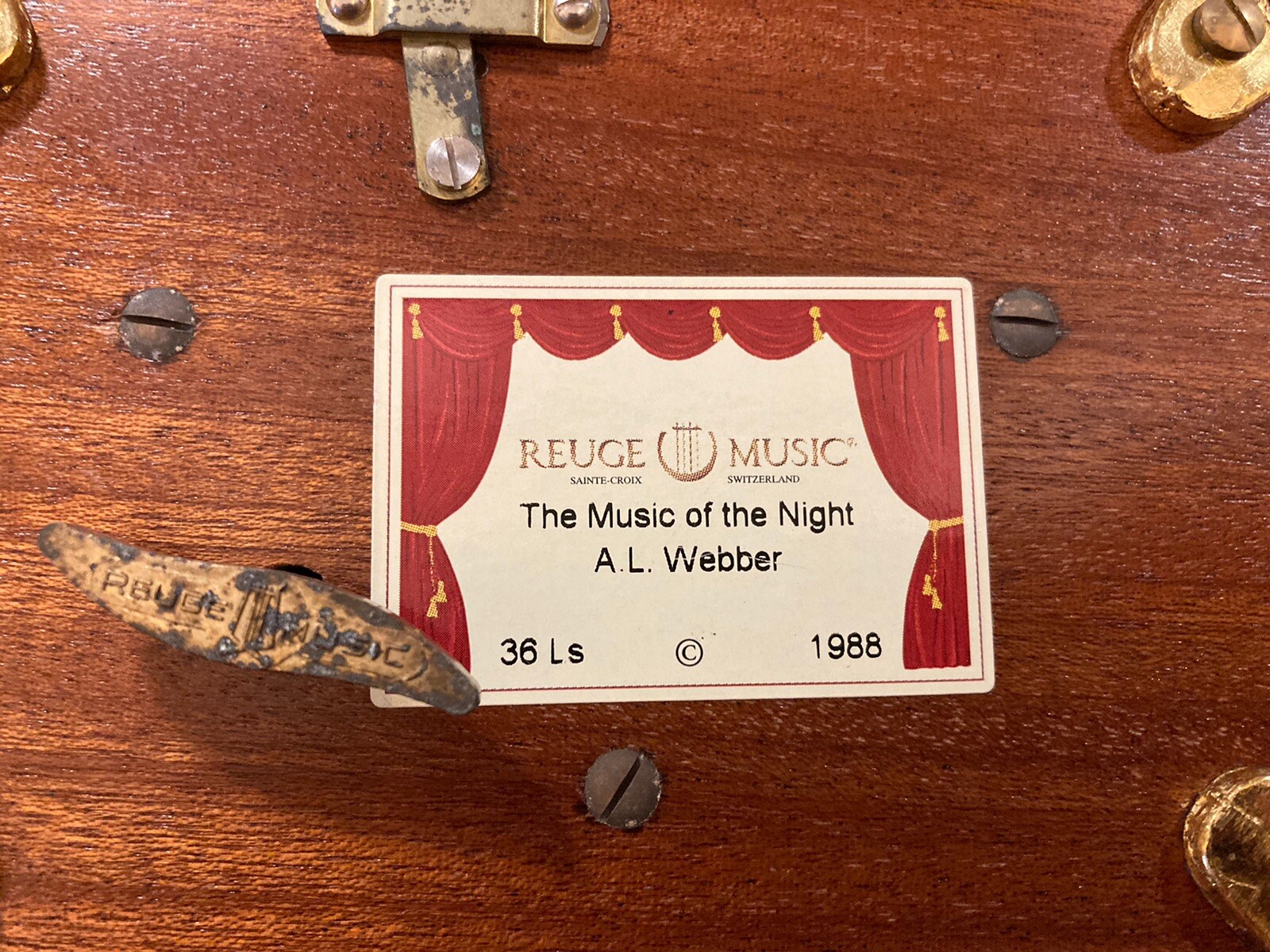 Excellent Reuge Crystal Glass Music Box The Music Of The Night 36