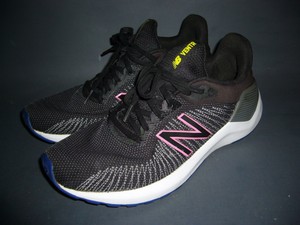 new balance ventr running shoe