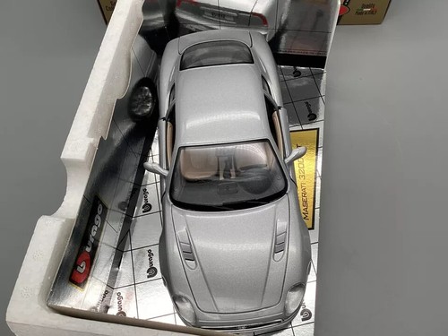 MASERATI 3200 GT SCALA 1/18 NELLA SCATOLA ORIGINALE - Foto 6 di 8