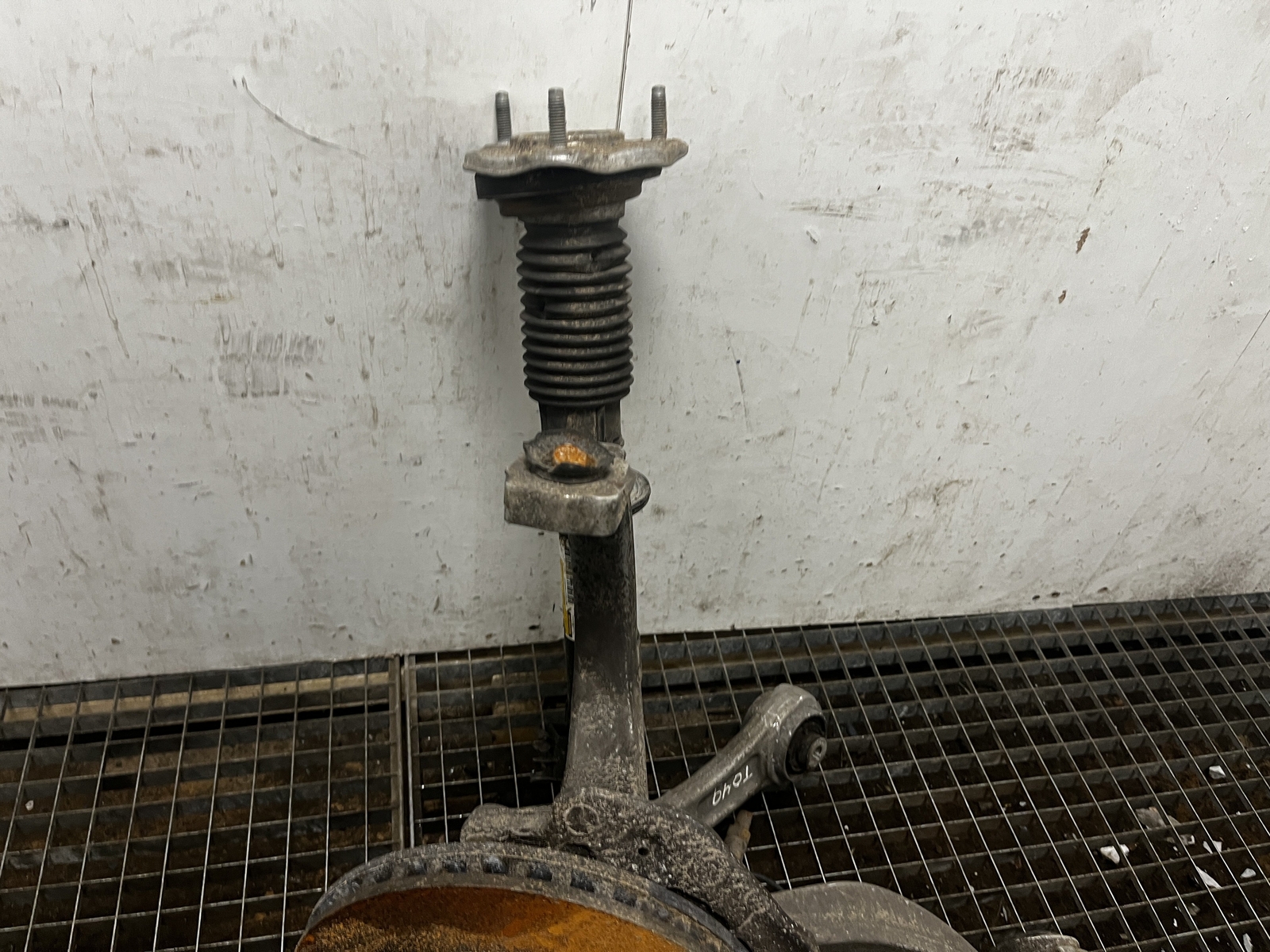 MERCEDES-BENZ C W205 C 250 2016 Vorne Links Stump A2053205768 