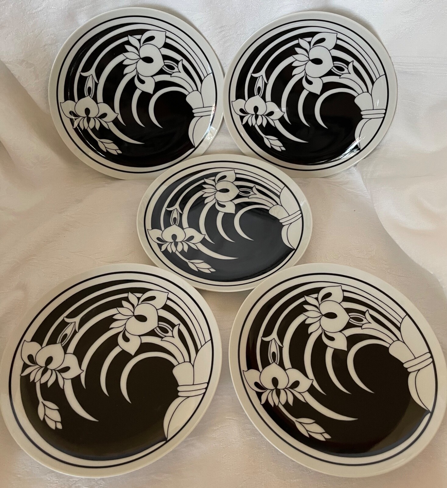 Vintage 1960s NEIMAN-MARCUS - Set of 5 Stylized Black & White Floral 7.5