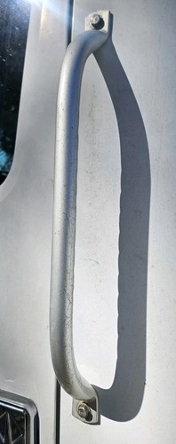 International 4700 ALUMINUM 20.5(in) Grab Handle, Cab Entry (Front) - Used