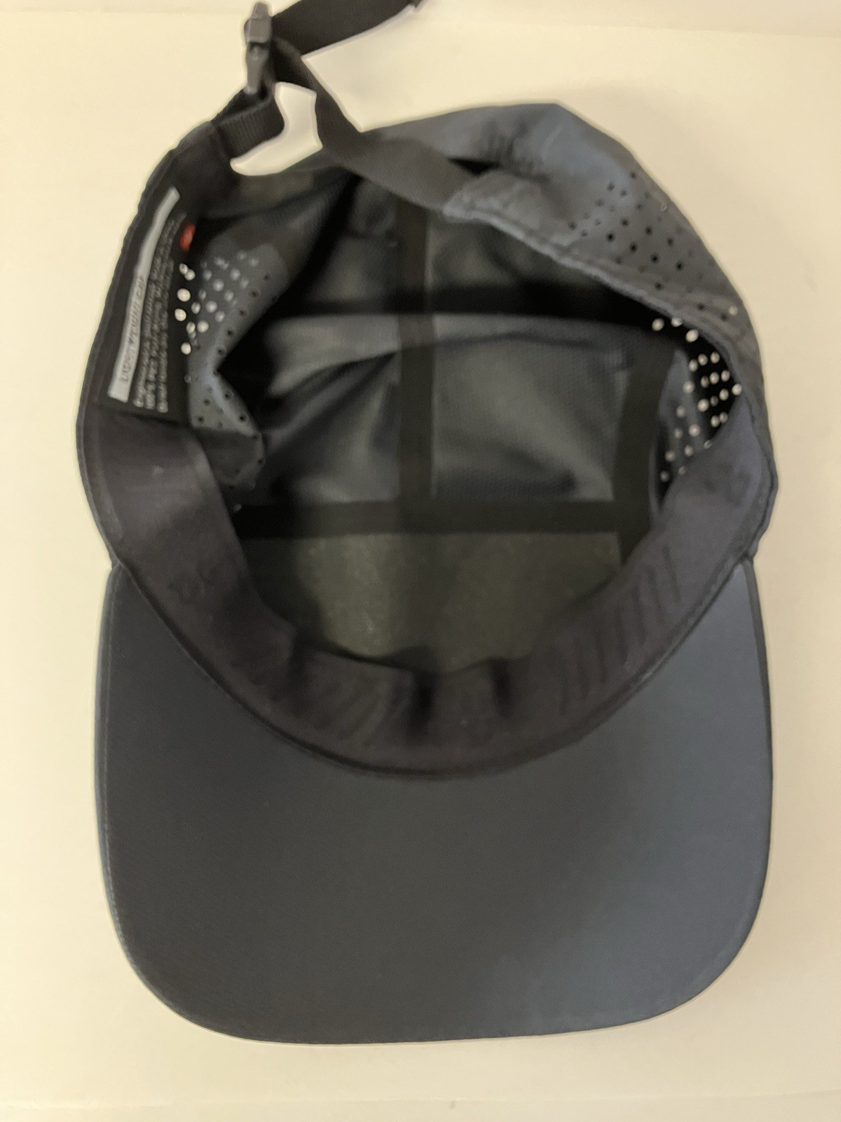 On Running Lightweight Performance Cap Hat Mesh A… - image 7