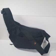 Borsa fotocamera Lowepro Passport Sling nera espandibile inserto rimovibile